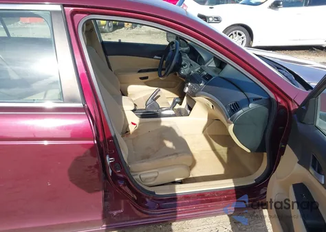 2011 Honda Accord 2.4 Lx z USA, uszkodzony, nr VIN 1HGCP2F37BA071183